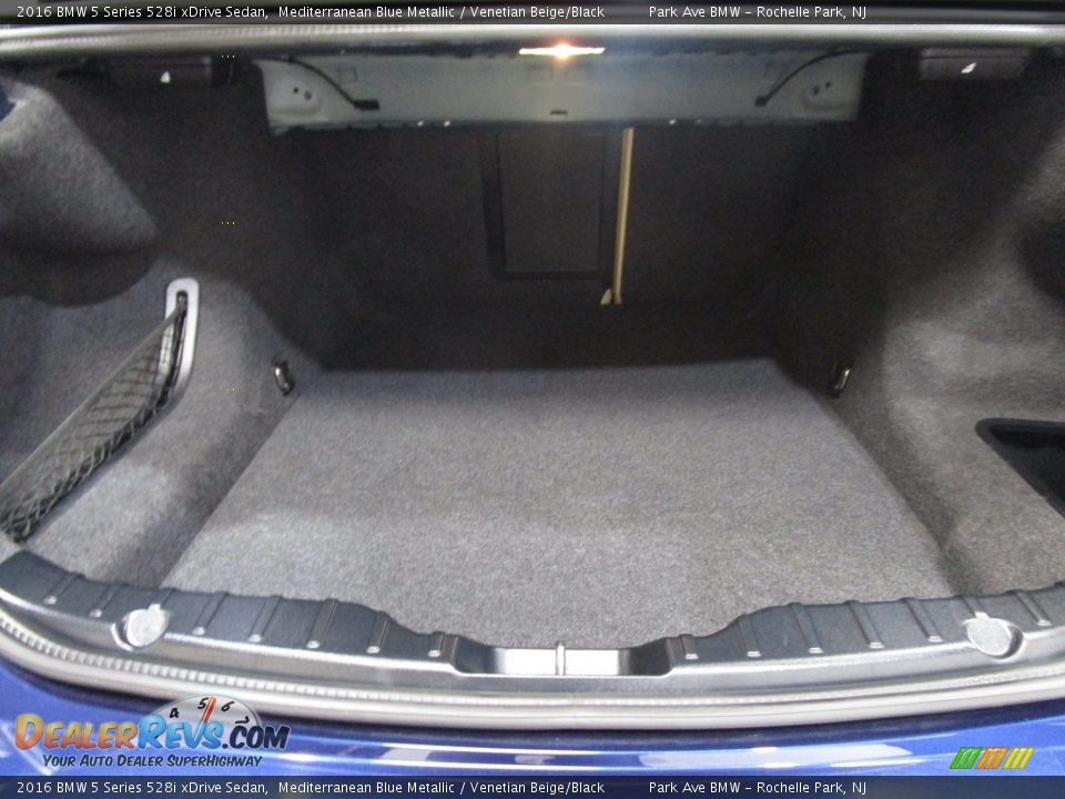 2016 BMW 5 Series 528i xDrive Sedan Mediterranean Blue Metallic / Venetian Beige/Black Photo #20