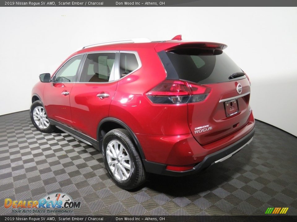 2019 Nissan Rogue SV AWD Scarlet Ember / Charcoal Photo #11