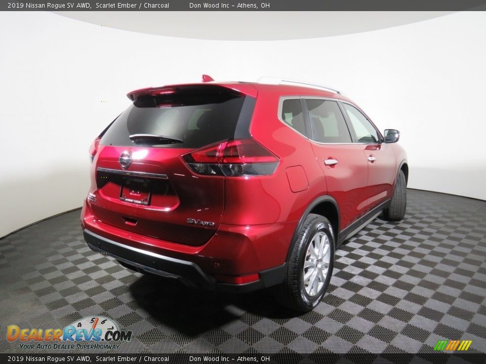 2019 Nissan Rogue SV AWD Scarlet Ember / Charcoal Photo #16