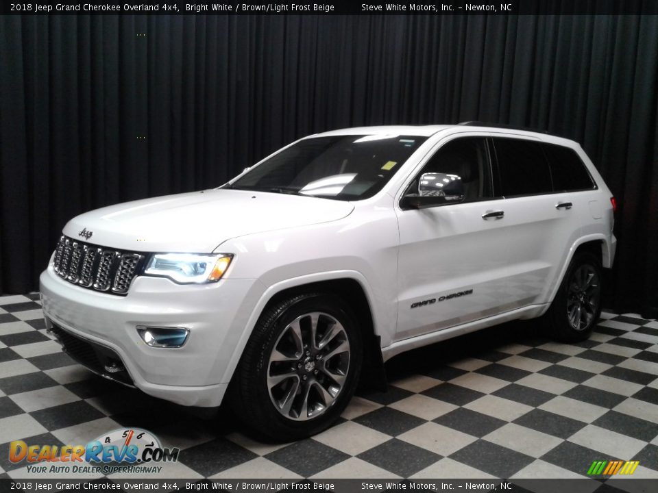 2018 Jeep Grand Cherokee Overland 4x4 Bright White / Brown/Light Frost Beige Photo #2