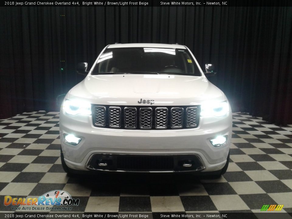 2018 Jeep Grand Cherokee Overland 4x4 Bright White / Brown/Light Frost Beige Photo #3