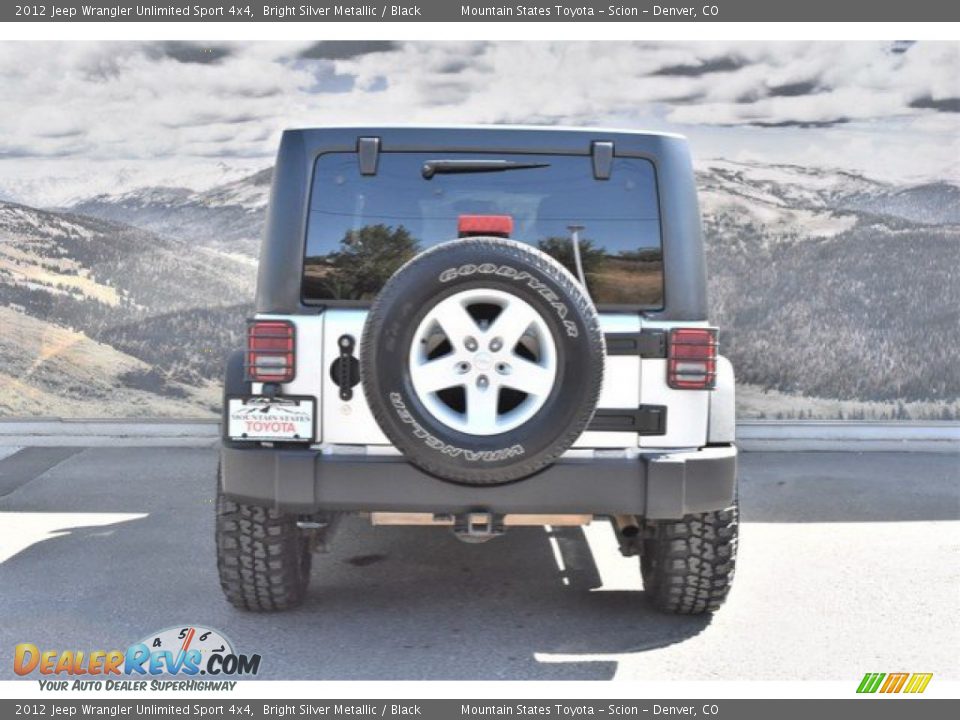 2012 Jeep Wrangler Unlimited Sport 4x4 Bright Silver Metallic / Black Photo #8