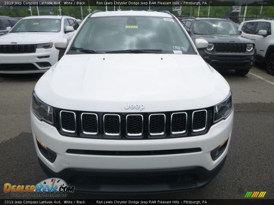 2019 Jeep Compass Latitude 4x4 White / Black Photo #9