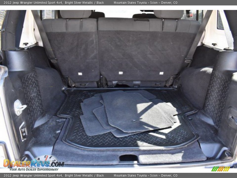 2012 Jeep Wrangler Unlimited Sport 4x4 Bright Silver Metallic / Black Photo #26