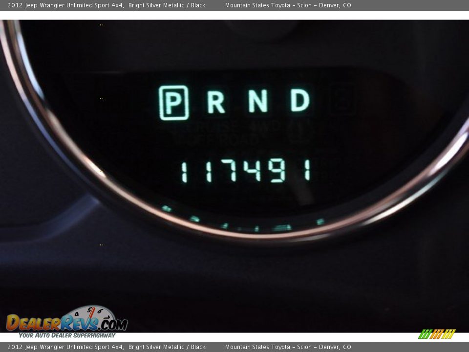 2012 Jeep Wrangler Unlimited Sport 4x4 Bright Silver Metallic / Black Photo #29