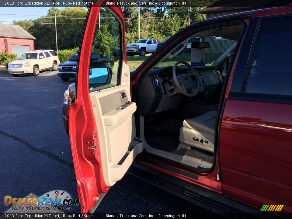 2013 Ford Expedition XLT 4x4 Ruby Red / Stone Photo #12