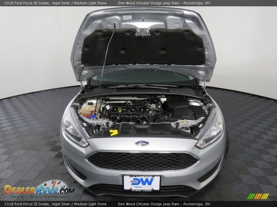 2018 Ford Focus SE Sedan Ingot Silver / Medium Light Stone Photo #6