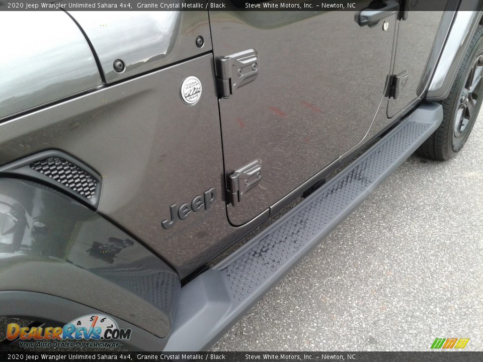 2020 Jeep Wrangler Unlimited Sahara 4x4 Granite Crystal Metallic / Black Photo #27