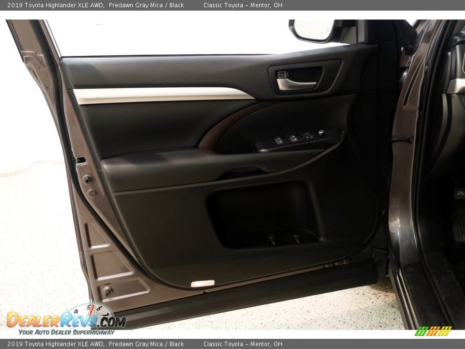 2019 Toyota Highlander XLE AWD Predawn Gray Mica / Black Photo #4