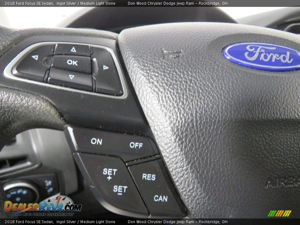 2018 Ford Focus SE Sedan Ingot Silver / Medium Light Stone Photo #34