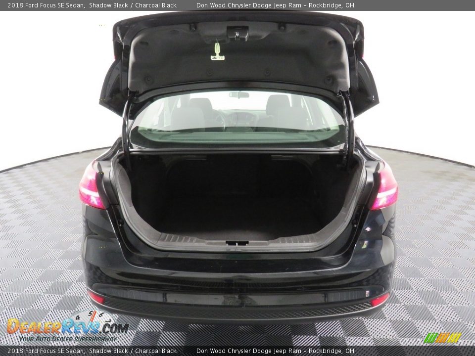 2018 Ford Focus SE Sedan Shadow Black / Charcoal Black Photo #13