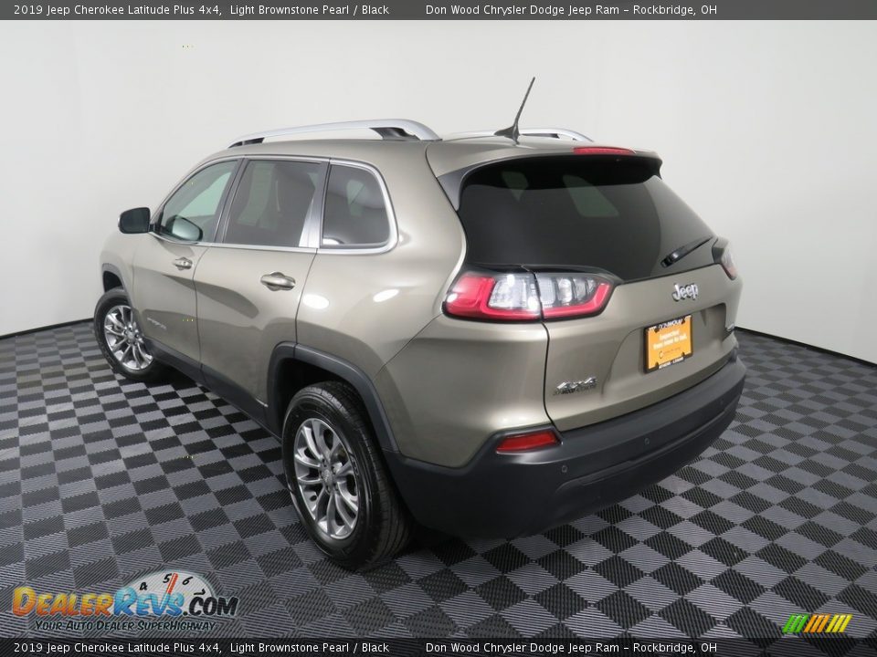 2019 Jeep Cherokee Latitude Plus 4x4 Light Brownstone Pearl / Black Photo #11