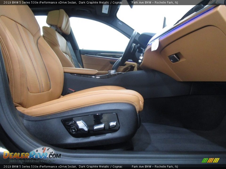 2019 BMW 5 Series 530e iPerformance xDrive Sedan Dark Graphite Metallic / Cognac Photo #15