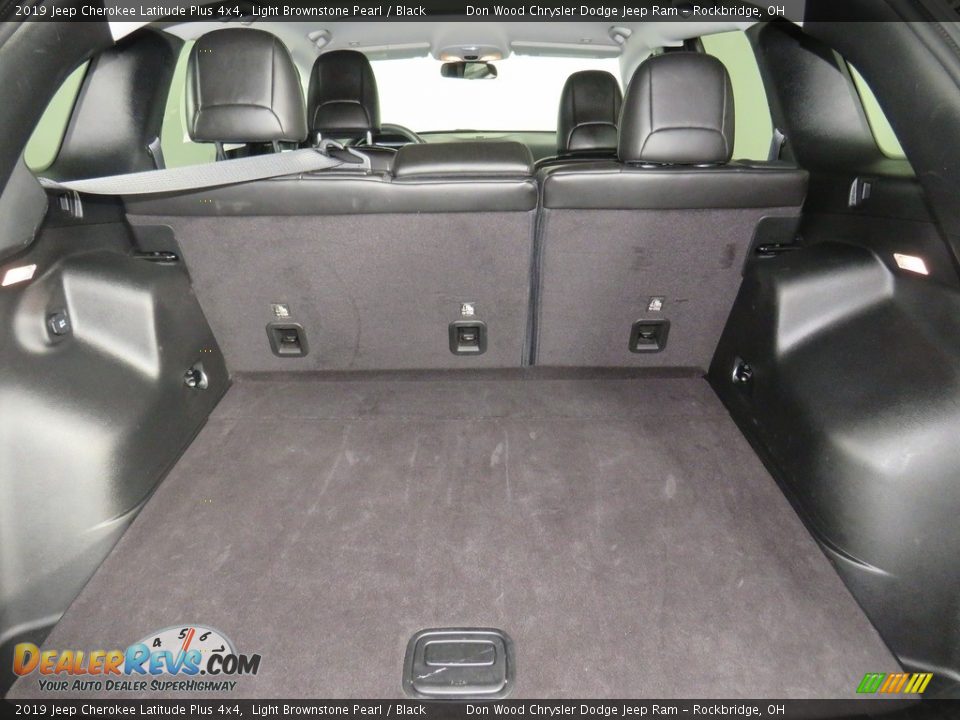 2019 Jeep Cherokee Latitude Plus 4x4 Light Brownstone Pearl / Black Photo #14