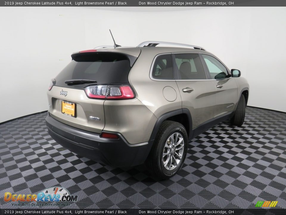 2019 Jeep Cherokee Latitude Plus 4x4 Light Brownstone Pearl / Black Photo #15