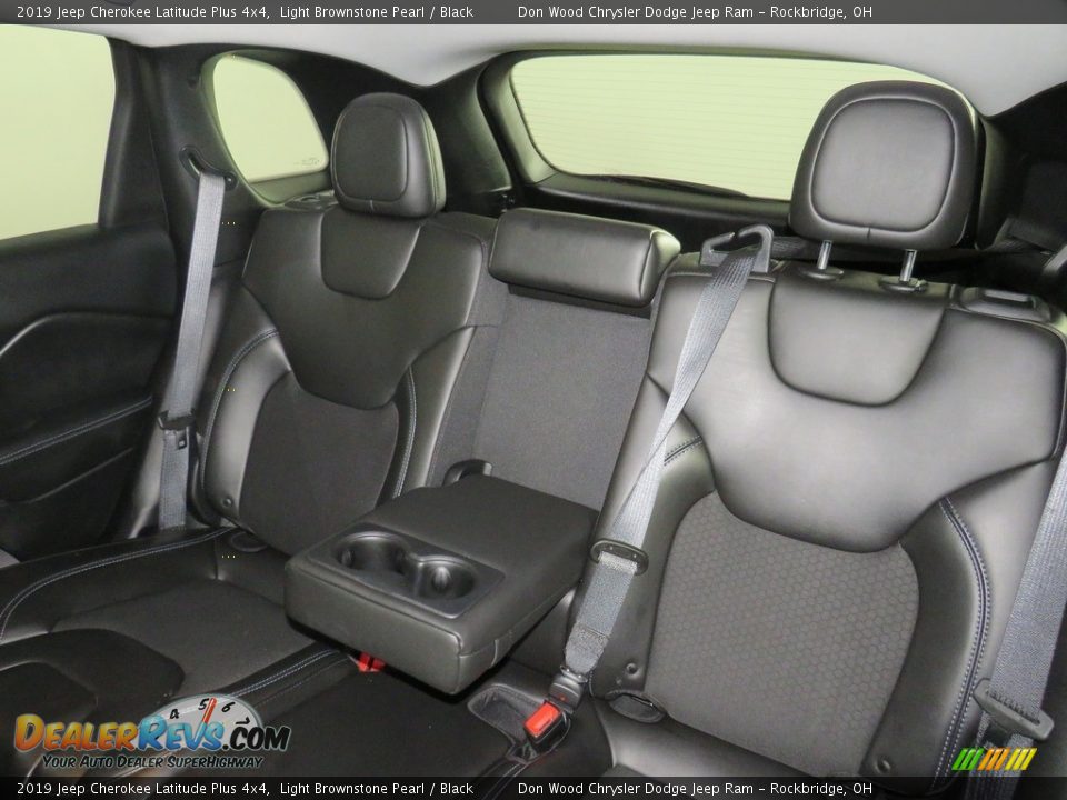 2019 Jeep Cherokee Latitude Plus 4x4 Light Brownstone Pearl / Black Photo #23