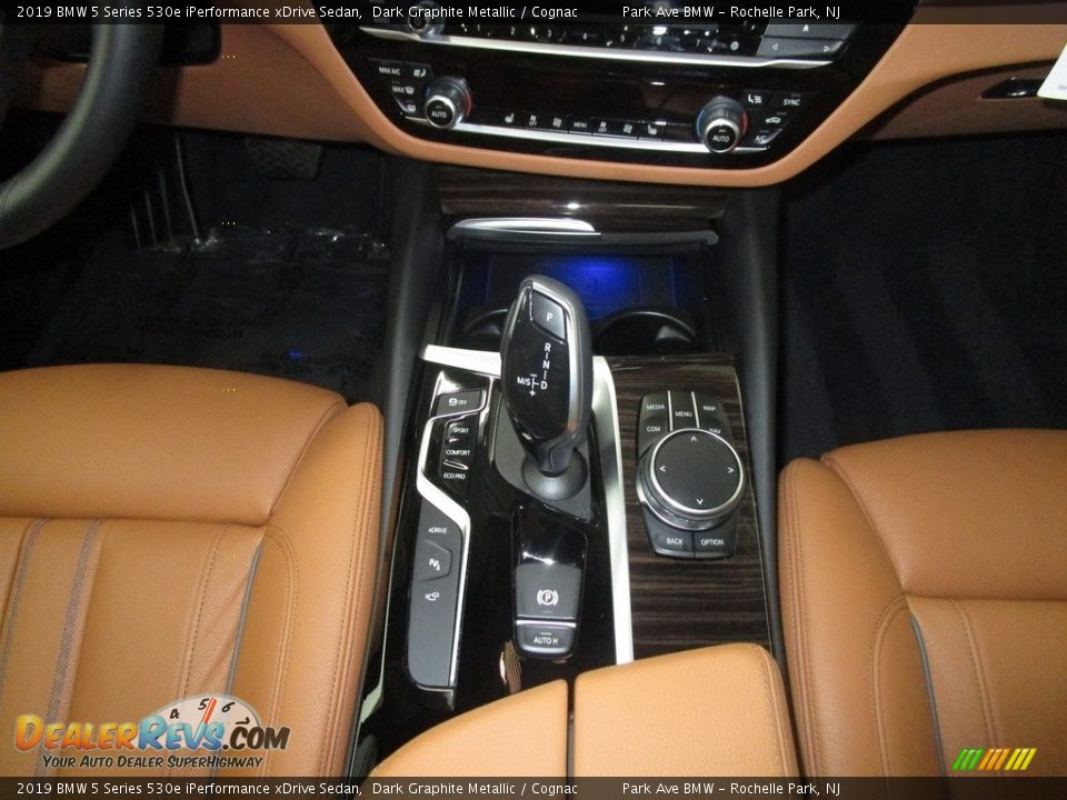 2019 BMW 5 Series 530e iPerformance xDrive Sedan Dark Graphite Metallic / Cognac Photo #28