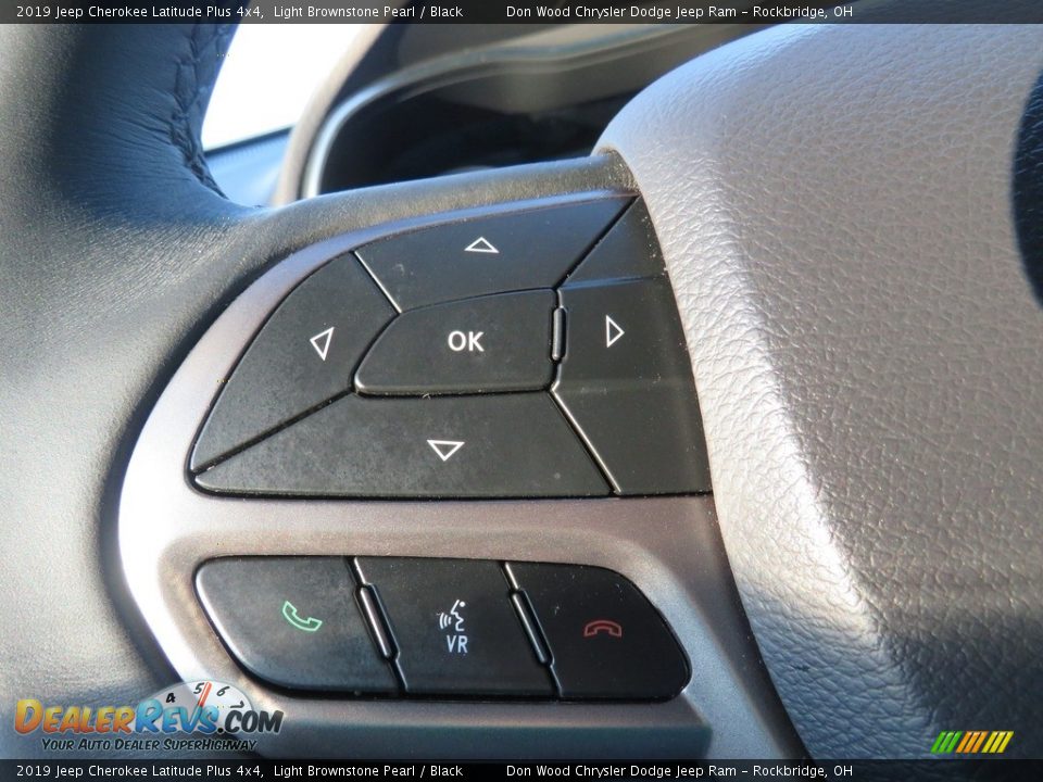 2019 Jeep Cherokee Latitude Plus 4x4 Light Brownstone Pearl / Black Photo #36