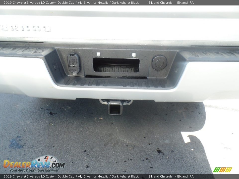2019 Chevrolet Silverado LD Custom Double Cab 4x4 Silver Ice Metallic / Dark Ash/Jet Black Photo #12