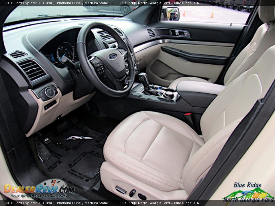 2018 Ford Explorer XLT 4WD Platinum Dune / Medium Stone Photo #30