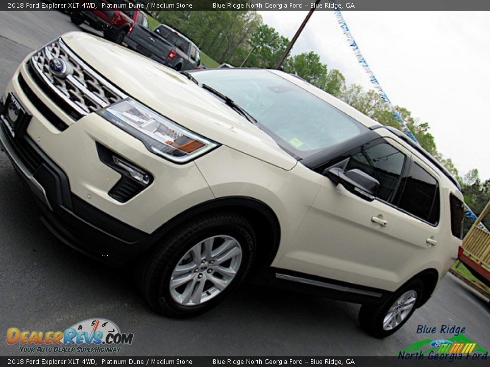 2018 Ford Explorer XLT 4WD Platinum Dune / Medium Stone Photo #33