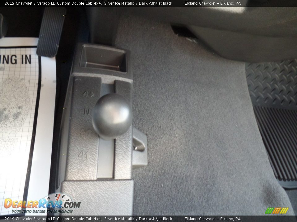 2019 Chevrolet Silverado LD Custom Double Cab 4x4 Silver Ice Metallic / Dark Ash/Jet Black Photo #31