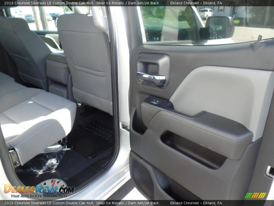 2019 Chevrolet Silverado LD Custom Double Cab 4x4 Silver Ice Metallic / Dark Ash/Jet Black Photo #34