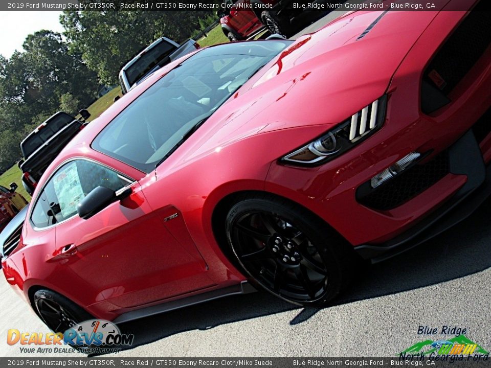 2019 Ford Mustang Shelby GT350R Race Red / GT350 Ebony Recaro Cloth/Miko Suede Photo #33