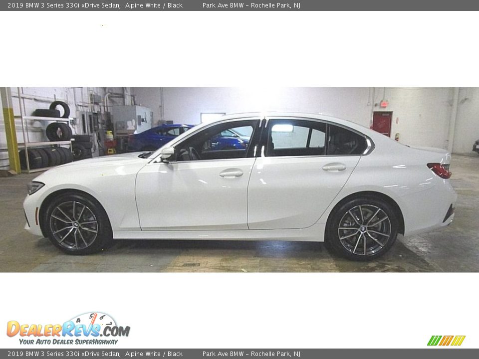 2019 BMW 3 Series 330i xDrive Sedan Alpine White / Black Photo #2