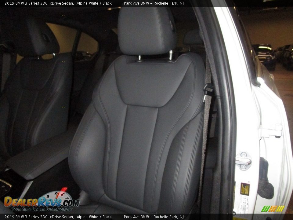 2019 BMW 3 Series 330i xDrive Sedan Alpine White / Black Photo #9