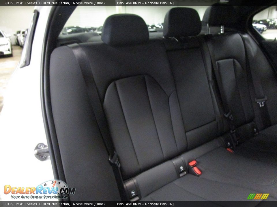 2019 BMW 3 Series 330i xDrive Sedan Alpine White / Black Photo #18