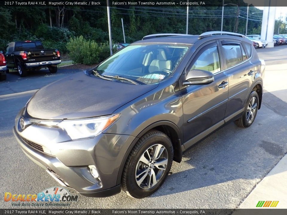 2017 Toyota RAV4 XLE Magnetic Gray Metallic / Black Photo #5