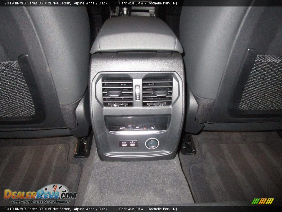 2019 BMW 3 Series 330i xDrive Sedan Alpine White / Black Photo #20