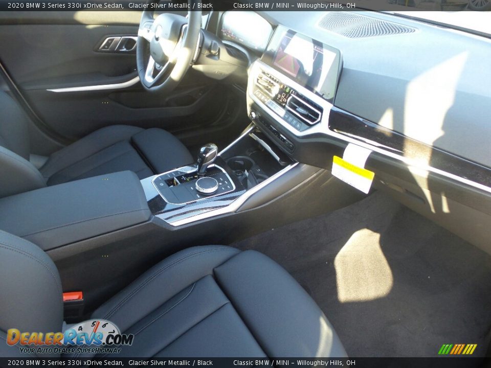2020 BMW 3 Series 330i xDrive Sedan Glacier Silver Metallic / Black Photo #3