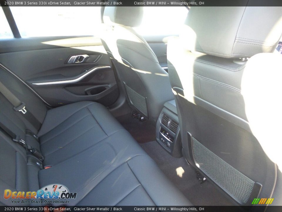2020 BMW 3 Series 330i xDrive Sedan Glacier Silver Metallic / Black Photo #4