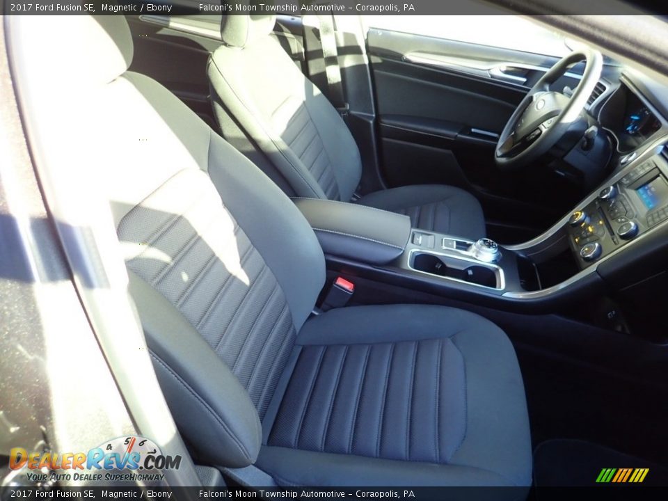 2017 Ford Fusion SE Magnetic / Ebony Photo #10