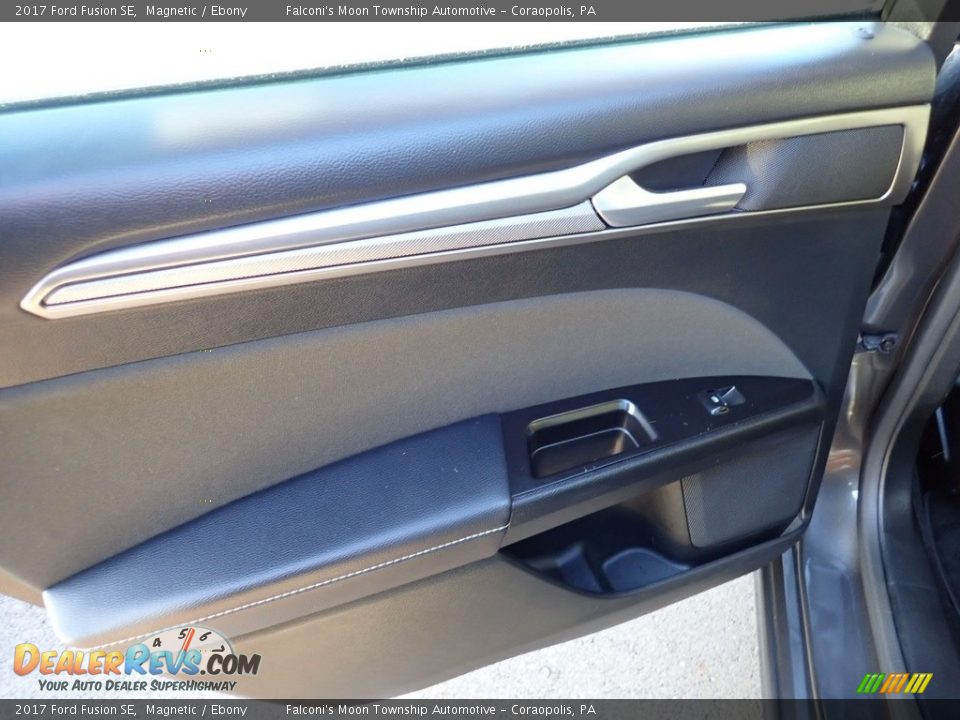 2017 Ford Fusion SE Magnetic / Ebony Photo #18