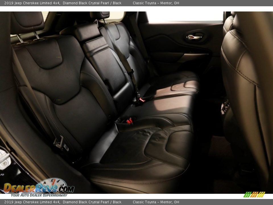 2019 Jeep Cherokee Limited 4x4 Diamond Black Crystal Pearl / Black Photo #19