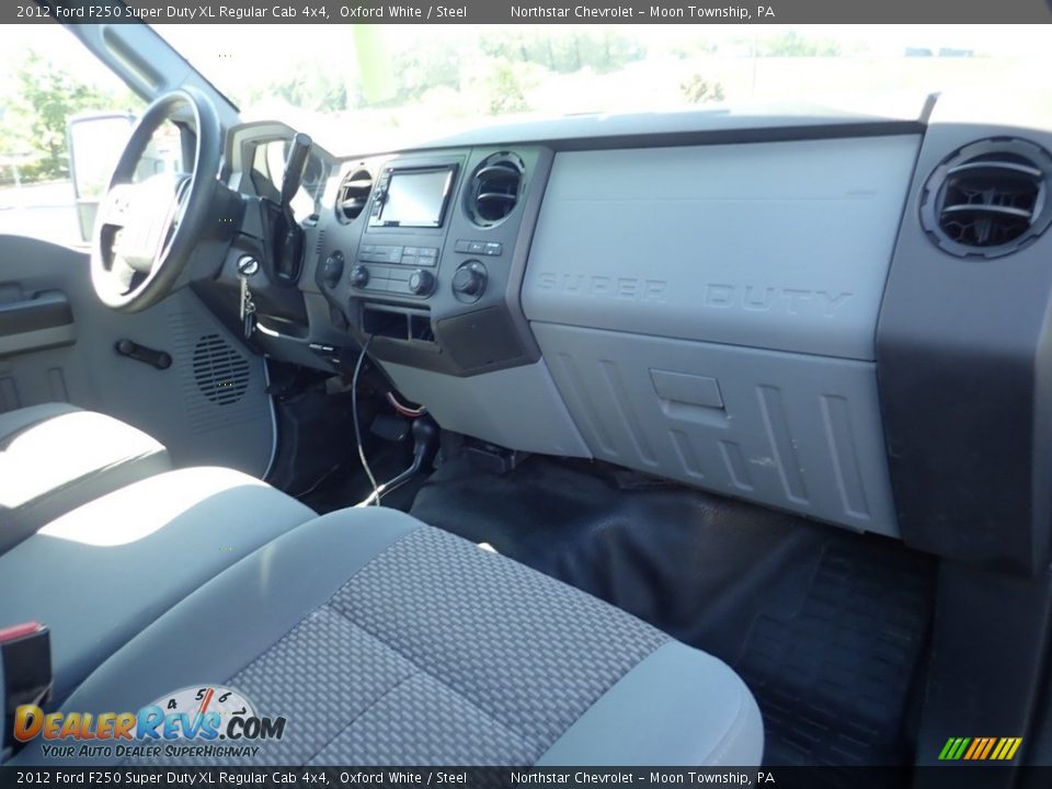 2012 Ford F250 Super Duty XL Regular Cab 4x4 Oxford White / Steel Photo #18