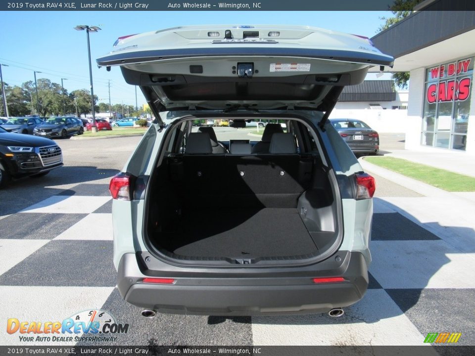2019 Toyota RAV4 XLE Lunar Rock / Light Gray Photo #5