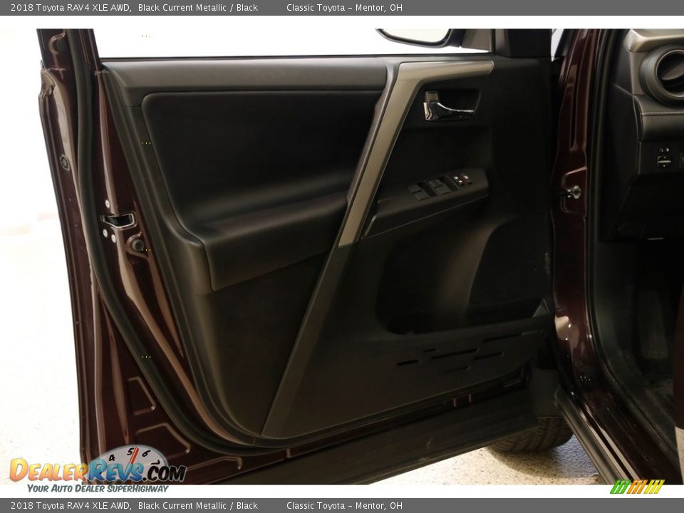 2018 Toyota RAV4 XLE AWD Black Current Metallic / Black Photo #4