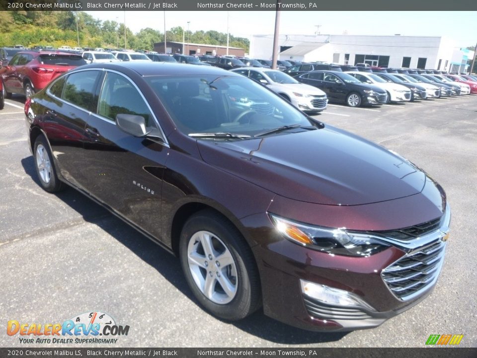 Front 3/4 View of 2020 Chevrolet Malibu LS Photo #7