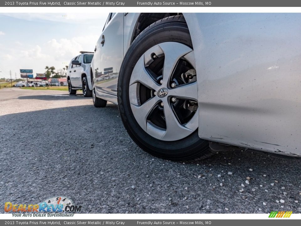 2013 Toyota Prius Five Hybrid Classic Silver Metallic / Misty Gray Photo #2