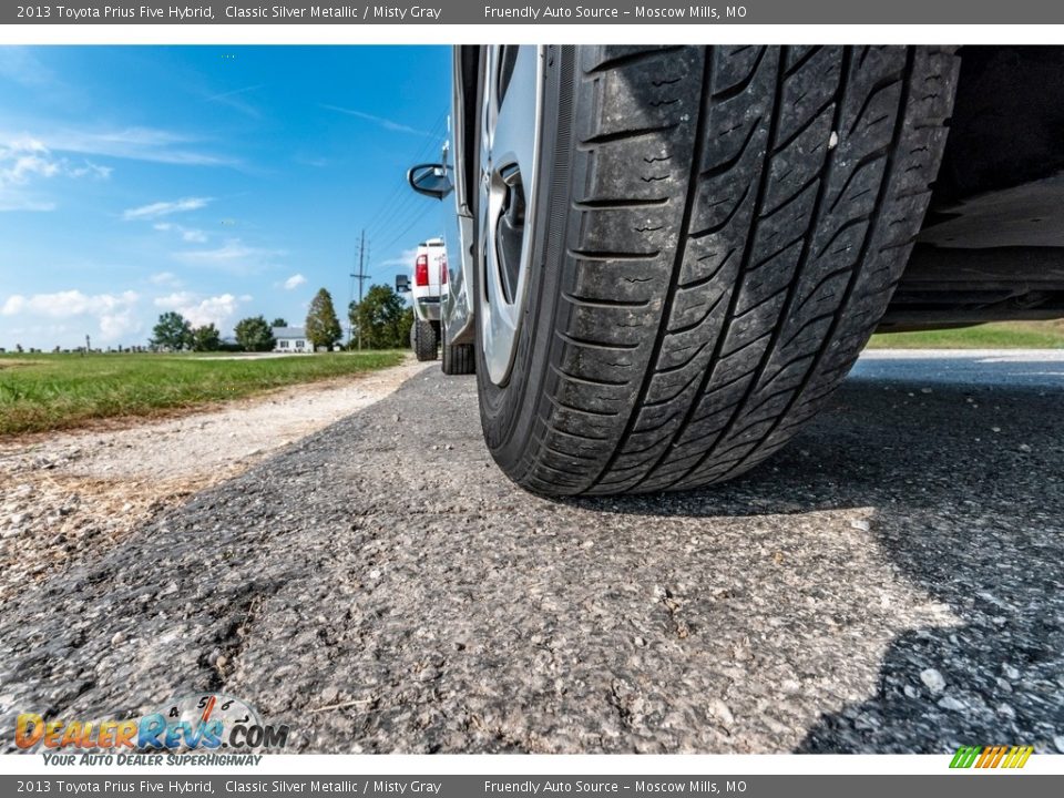2013 Toyota Prius Five Hybrid Classic Silver Metallic / Misty Gray Photo #14