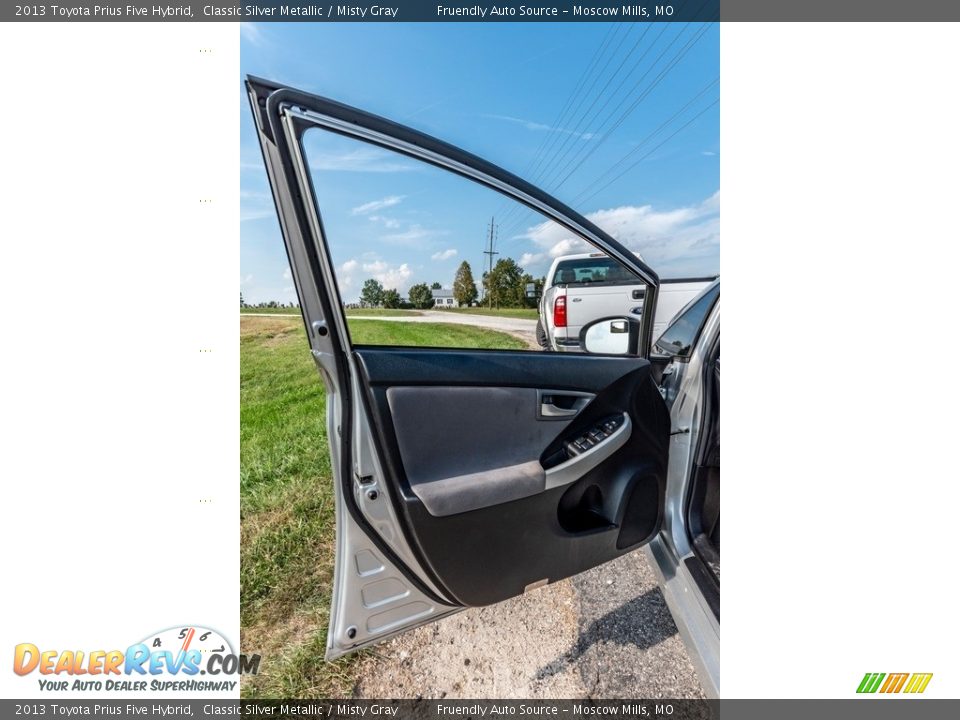 2013 Toyota Prius Five Hybrid Classic Silver Metallic / Misty Gray Photo #20