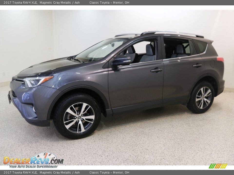 2017 Toyota RAV4 XLE Magnetic Gray Metallic / Ash Photo #3