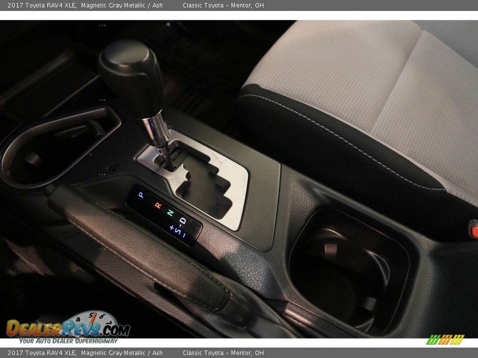2017 Toyota RAV4 XLE Magnetic Gray Metallic / Ash Photo #14