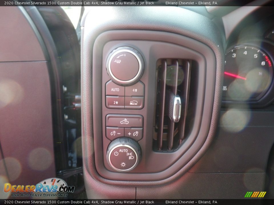 2020 Chevrolet Silverado 1500 Custom Double Cab 4x4 Shadow Gray Metallic / Jet Black Photo #24
