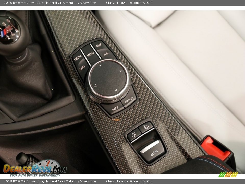 Controls of 2018 BMW M4 Convertible Photo #23
