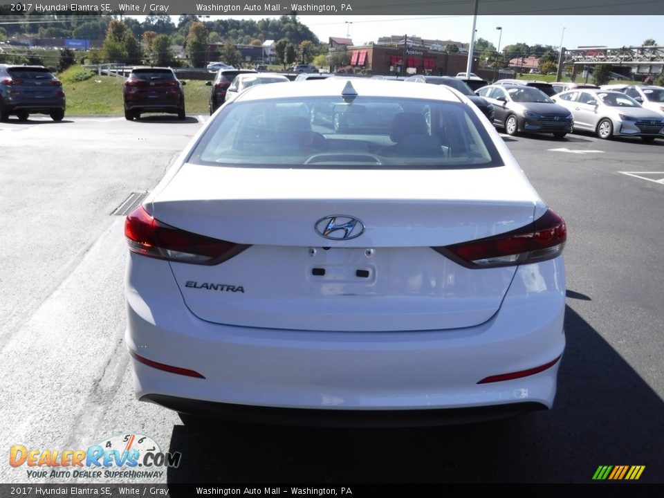 2017 Hyundai Elantra SE White / Gray Photo #8